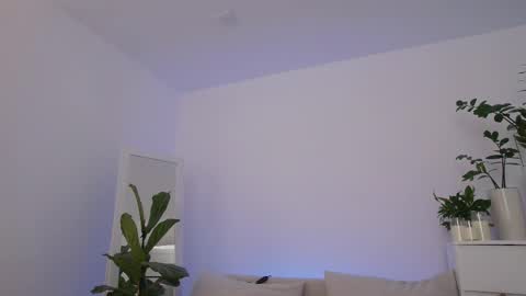 Snapshot of sweetkira1 chatting on 8, 10, 2025 SweetKira1 online show from 8, 10, 2025