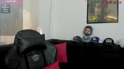 Snapshot of sweetlatinoboy chatting on 9, 5, 2026 SWEETLATINBOY online show from 9, 5, 2026