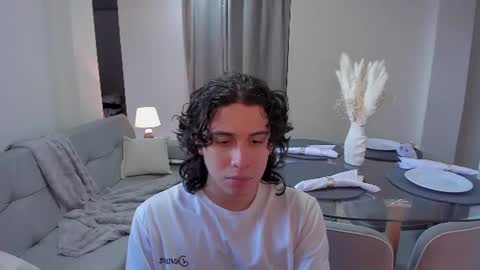 Snapshot of sweetlian_04 chatting on 22, 6, 2026 Lian online show from 22, 6, 2026