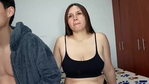 Snapshot of sweetlove_243 chatting on 24, 9, 2025 sweetlove 243 online show from 24, 9, 2025