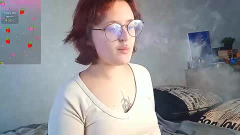 Snapshot of sweetly_girl chatting on 3, 3, 2026 Louise online show from 3, 3, 2026