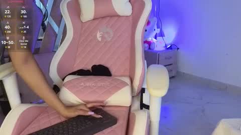 Mia  online show from 3, 3, 2025