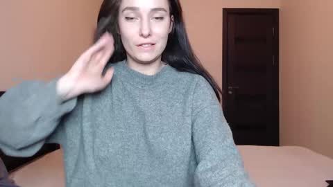 Mia online show from 5, 12, 2025