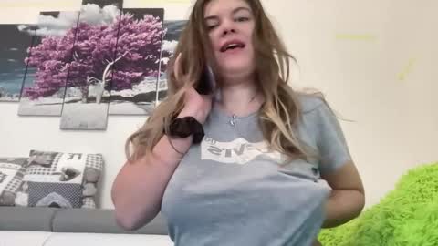 Mila online show from 6, 1, 2026