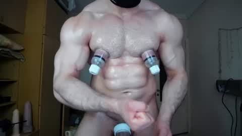 Snapshot of sweetmuscles_boy chatting on 9, 7, 2026 Lorenzo online show from 9, 7, 2026