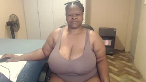 Snapshot of sweetnoziexxx chatting on 8, 5, 2026 sweetnoziexxx online show from 8, 5, 2026