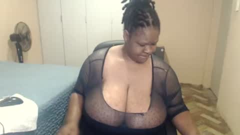 Snapshot of sweetnoziexxx chatting on 27, 5, 2026 sweetnoziexxx online show from 27, 5, 2026