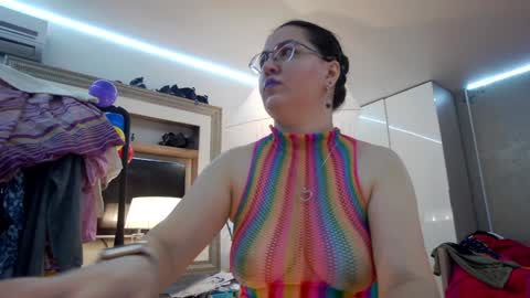 Snapshot of sweetraisa chatting on 2, 1, 2025 SweetRaisa online show from 2, 1, 2025