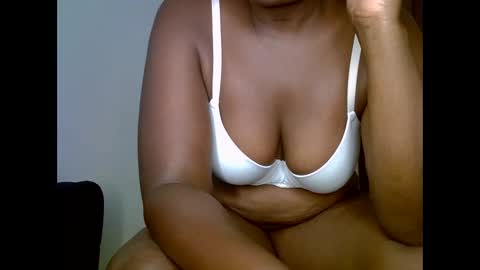 sweetrenne online show from 12, 9, 2025