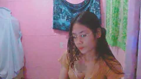 Snapshot of sweetsexygirl20 chatting on 17, 5, 2026 Mia online show from 17, 5, 2026
