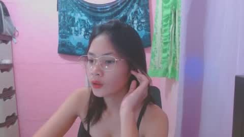 Mia online show from 4, 8, 2026