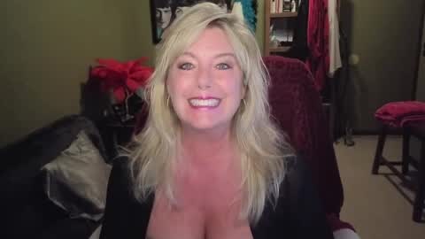 Snapshot of sweetsexyjane_ chatting on 27, 5, 2026 Janie online show from 27, 5, 2026