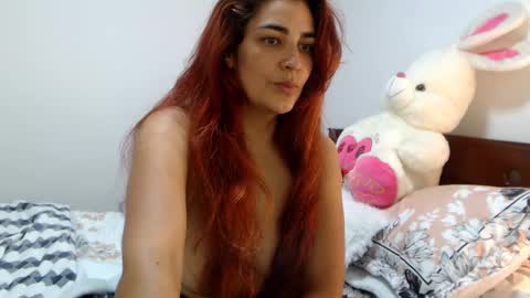 Snapshot of sweetsmile28 chatting on 5, 3, 2025 Dianis online show from 5, 3, 2025