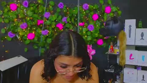 Snapshot of sweett_mollyy chatting on 23, 7, 2026 Molly - INDEPENDENT MODEL online show from 23, 7, 2026