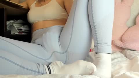 Mia online show from 9, 1, 2025