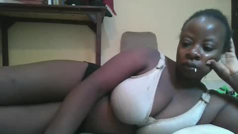 sweetyass25 online show from 17, 4, 2026