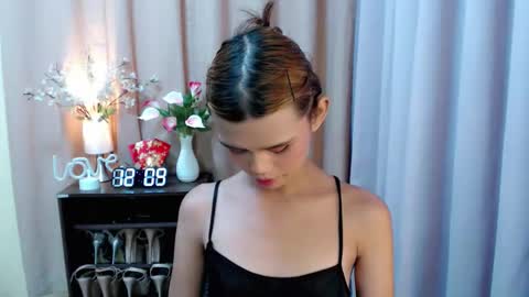 Snapshot of sweetytrannygirlxx chatting on 2, 10, 2025 Megan online show from 2, 10, 2025