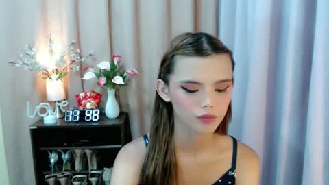 Snapshot of sweetytrannygirlxx chatting on 4, 10, 2025 Megan online show from 4, 10, 2025