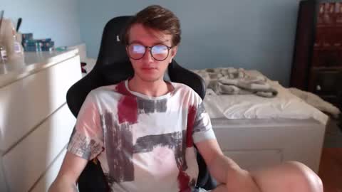 Snapshot of swetieechaarm chatting on 6, 4, 2026 Cat online show from 6, 4, 2026