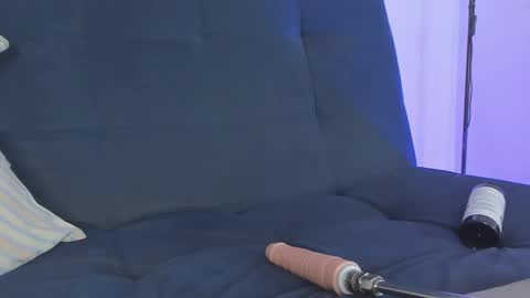 tina 3 online time from 9  to 4  online show from 9, 2, 2025