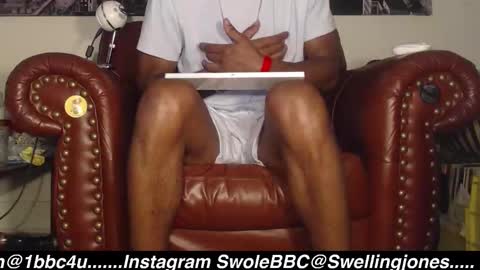 Snapshot of swolebbc chatting on 15, 9, 2025 The DickGod online show from 15, 9, 2025