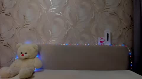 Snapshot of swweetangel chatting on 5, 3, 2025 Ana online show from 5, 3, 2025