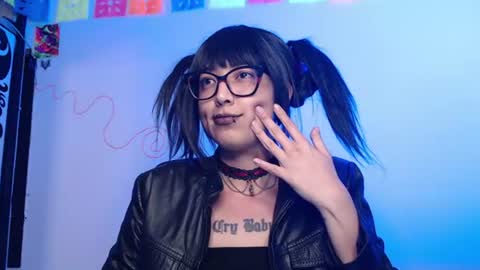 Snapshot of sxdbxtch chatting on 25, 6, 2026 Alice Phantom online show from 25, 6, 2026