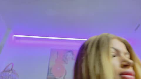 Snapshot of sylvereyesz chatting on 28, 4, 2026 Silver online show from 28, 4, 2026