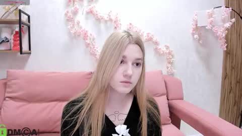 Snapshot of sylvia_ortiz chatting on 15, 9, 2025 Sylvia online show from 15, 9, 2025