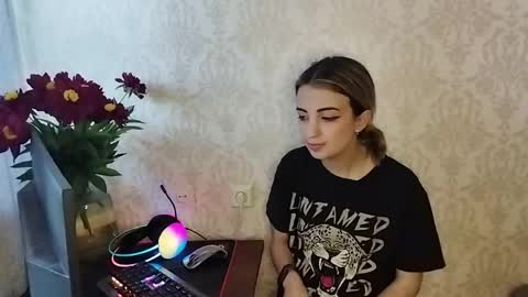 Snapshot of sylviaoris chatting on 31, 5, 2026 Emily online show from 31, 5, 2026