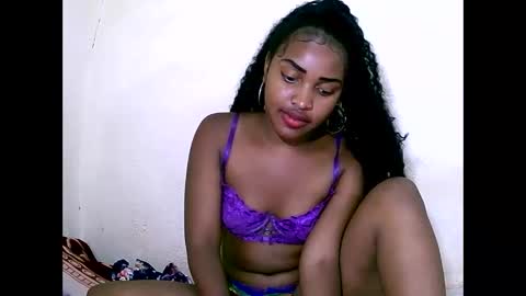 Snapshot of sylviasexy27 chatting on 1, 1, 2025 sylviasexy27 online show from 1, 1, 2025