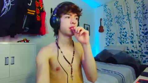 Snapshot of t0n3r chatting on 16, 9, 2025 TONER online show from 16, 9, 2025
