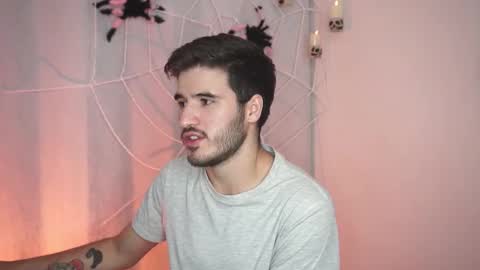 Snapshot of t0ny_wylie chatting on 14, 10, 2025 t0ny_wylie online show from 14, 10, 2025