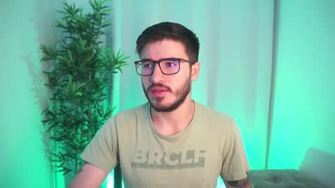 Snapshot of t0ny_wylie chatting on 5, 11, 2025 t0ny_wylie online show from 5, 11, 2025