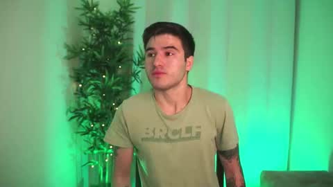 Snapshot of t0ny_wylie chatting on 13, 11, 2025 t0ny_wylie online show from 13, 11, 2025