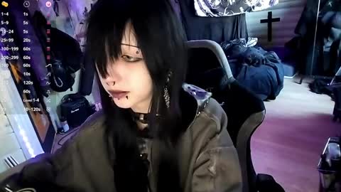 Lina online show from 6, 4, 2026