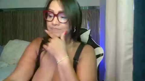 yameil online show from 3, 6, 2026