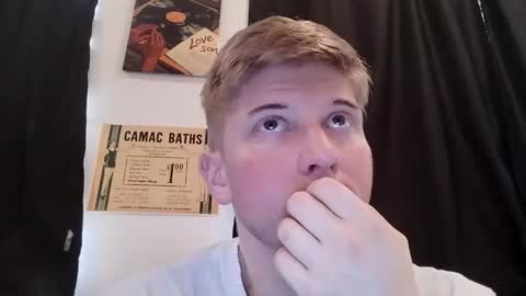 collegetwinkboi online show from 12, 1, 2026