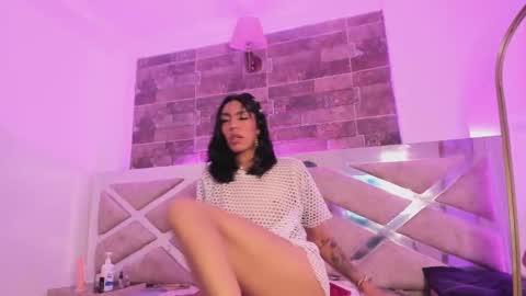 Snapshot of tahhlia_taylor chatting on 25, 9, 2025 tahhlia taylor online show from 25, 9, 2025