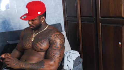 Tairon Tucke online show from 17, 12, 2024