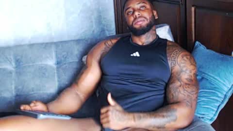 Tairon Tucke online show from 24, 12, 2024