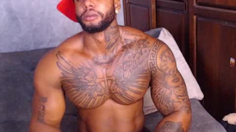 Tairon Tucke online show from 2, 2, 2025