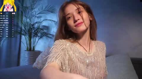 Mia online show from 6, 4, 2026