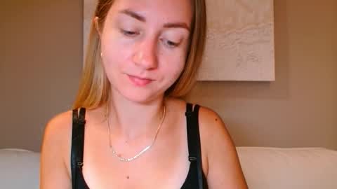  Kira  online show from 22, 10, 2025