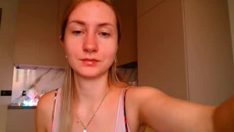  Kira  online show from 16, 12, 2025