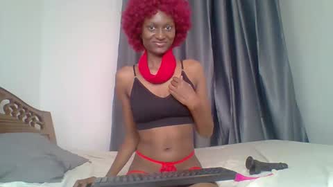 talisha smiles online show from 19, 4, 2026