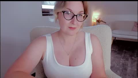 Snapshot of tallinnlove chatting on 15, 6, 2026 tallinnlove online show from 15, 6, 2026