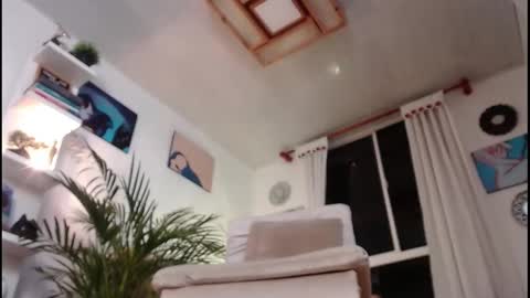 Snapshot of tamara_daniels chatting on 5, 1, 2025 Tamara online show from 5, 1, 2025