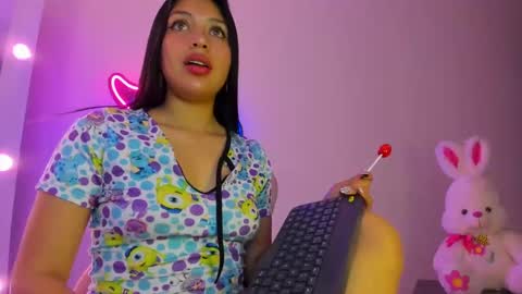 Snapshot of tamara_marquez chatting on 22, 9, 2025 SOFIA  online show from 22, 9, 2025