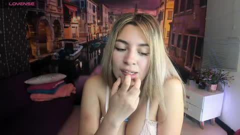 Snapshot of tamara_velezz chatting on 24, 4, 2026 Tamara online show from 24, 4, 2026